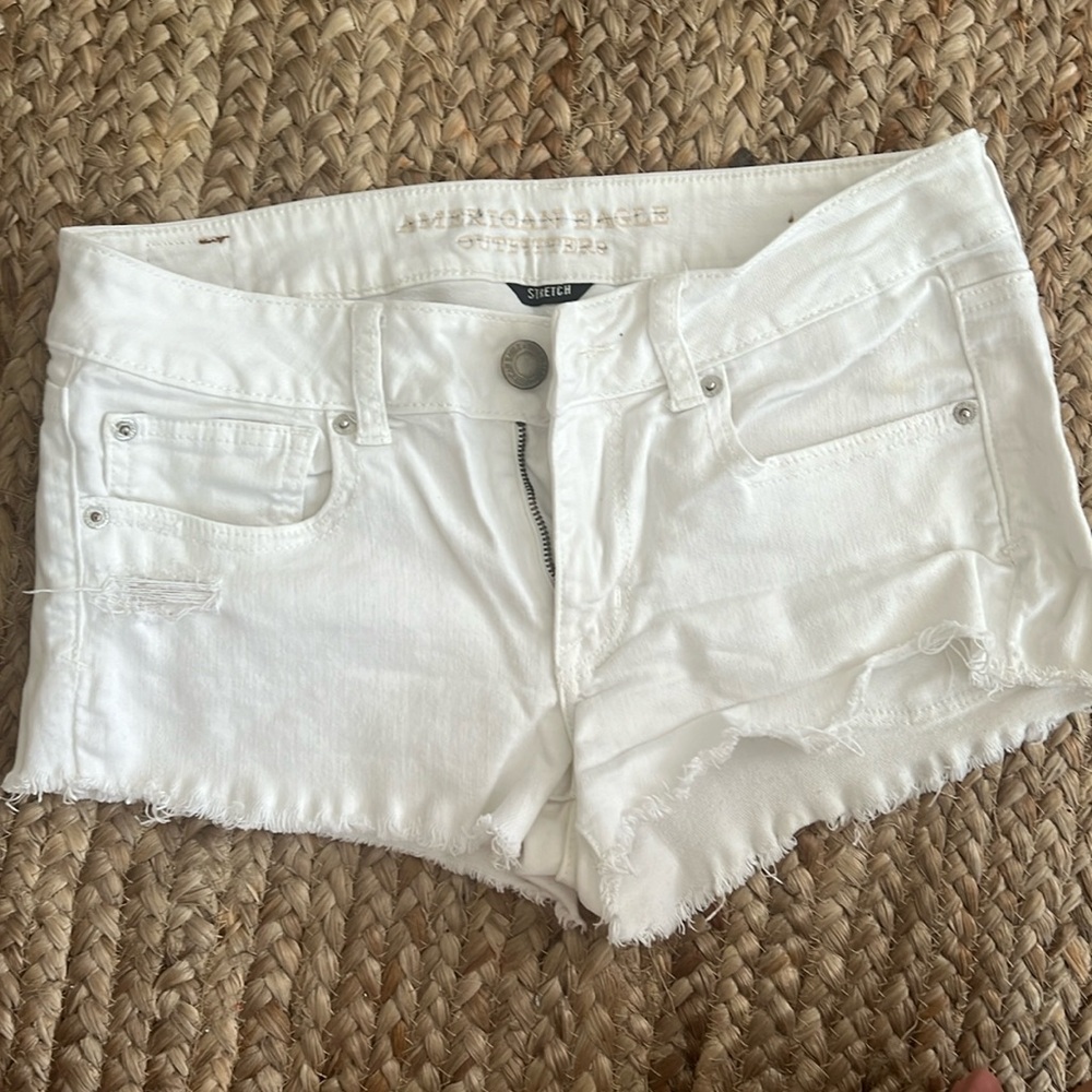 american eagle white shortie jean shorts